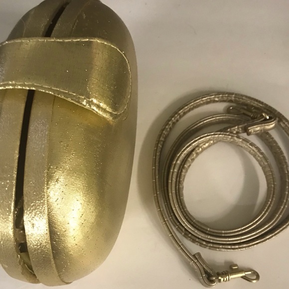 Handbag - Picture 2 of 7